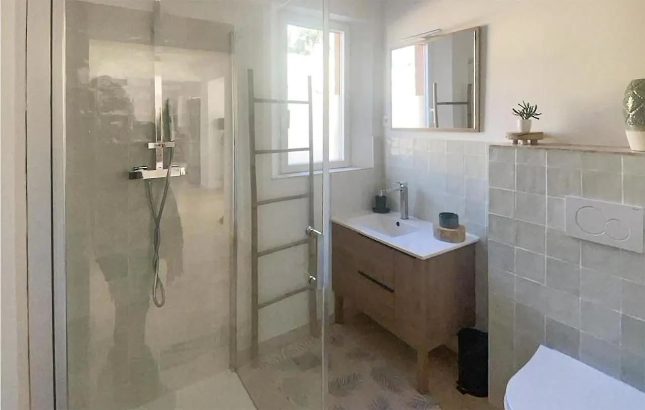 Amazing Home In Lorgues With Swimming Pool 0*,